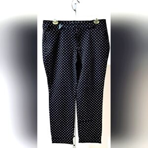 #060 Sz 8 Old Navy The Diva Capri Pants | Black w/Silver Dots | Stretch♦️